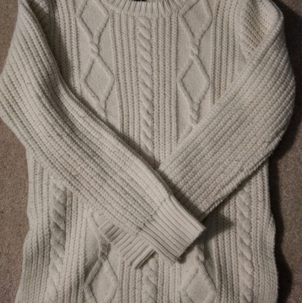 Long sleeve white sweater